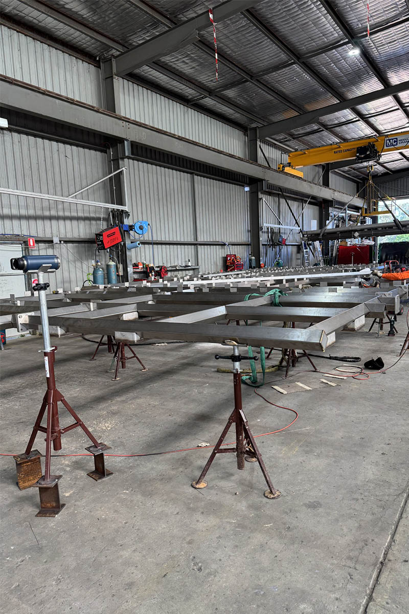 manufacturing carousel_0005_Stainless Steel PlatformIMG_2060