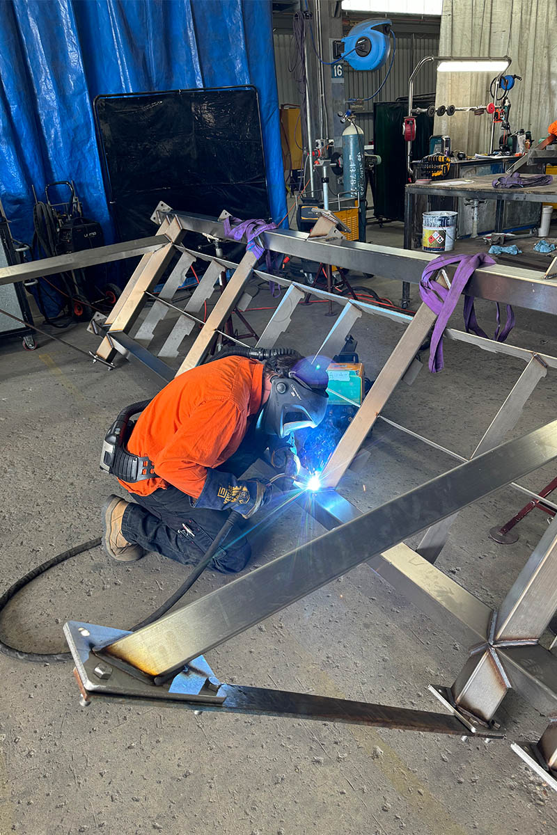 manufacturing carousel_0006_welding Stainless steelIMG_1664